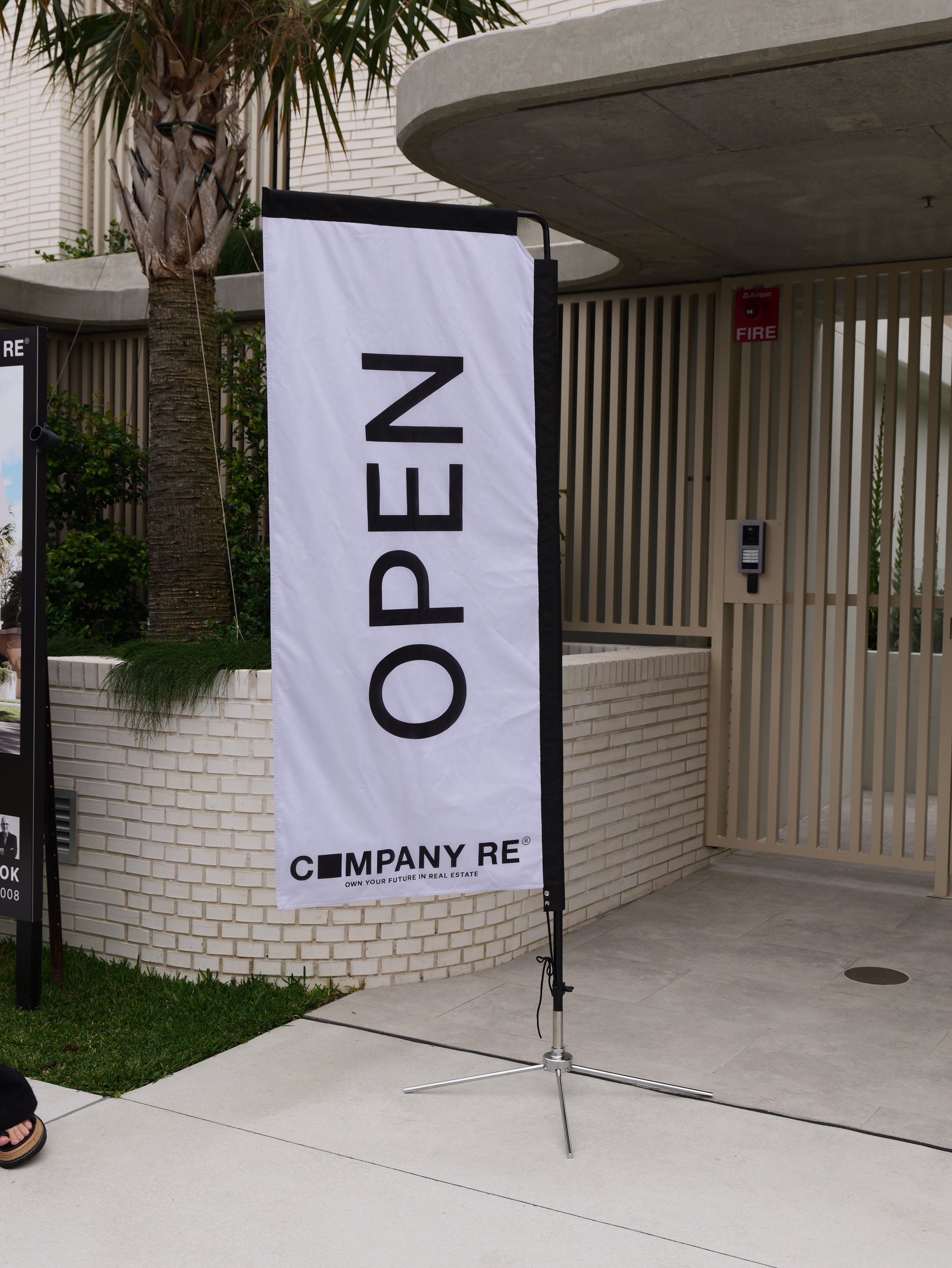 Freestanding Rectangle Flags